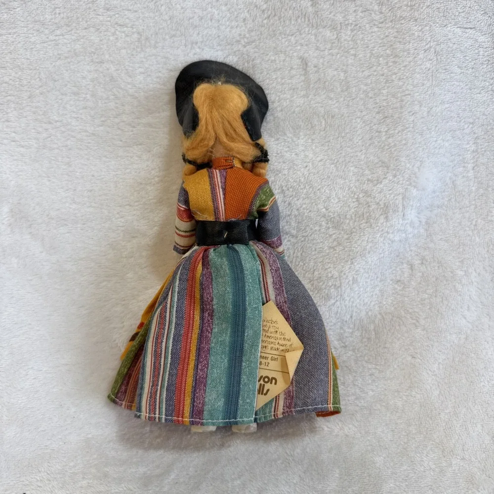 Vintage 8 inch Aron‎ Doll Pioneer Girl Souvenir Dutch Costume Dress Hat